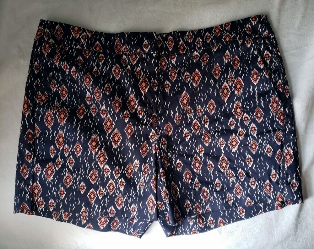 British Khaki Women's Shorts Size 6